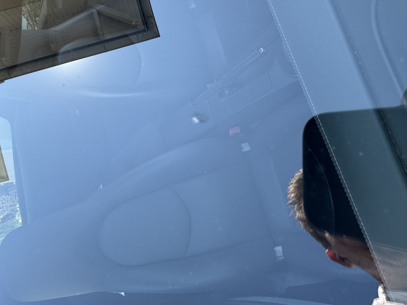 Steinschlag in der Frontscheibe, Beifahrerseite — von Carglass (Österreich) repariert