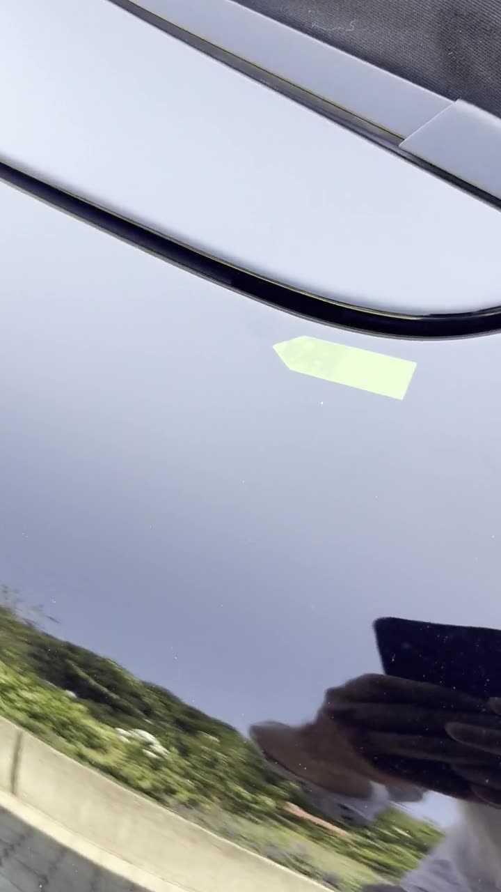 Video: Lackzustand Fronthaube (wegen Steinschlägen einmal nachlackiert)